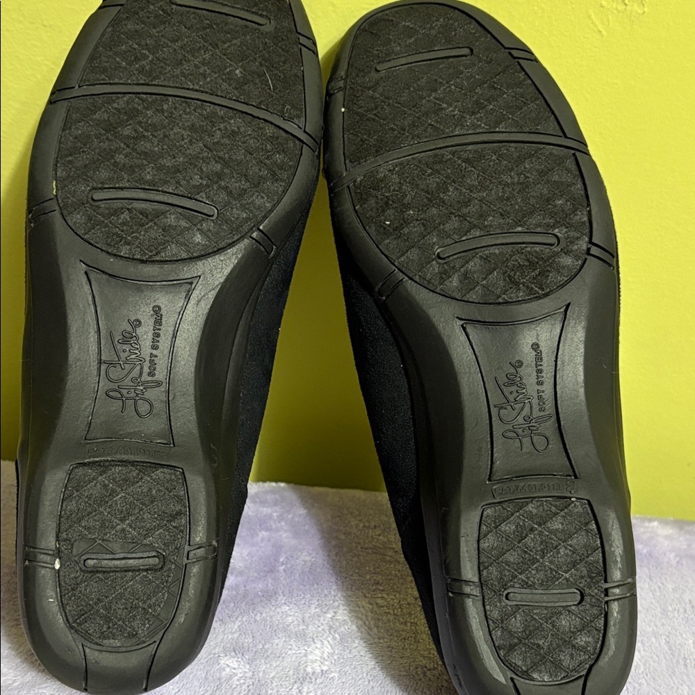 Life Stride Black Flats with Patent Accents - Picture 4 of 8